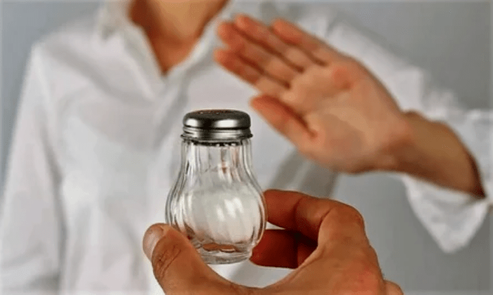 Denying salt in diet for weight loss